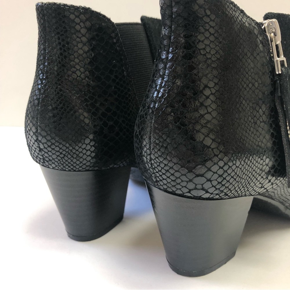 Vionic Anne black side zip booties. - Picture 9 of 11